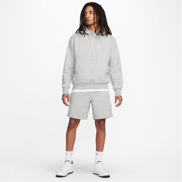 Nike Men’s Dri-Fit Standard Issue Pullover Basketball Hoodie Gray - Picture 2 of 7